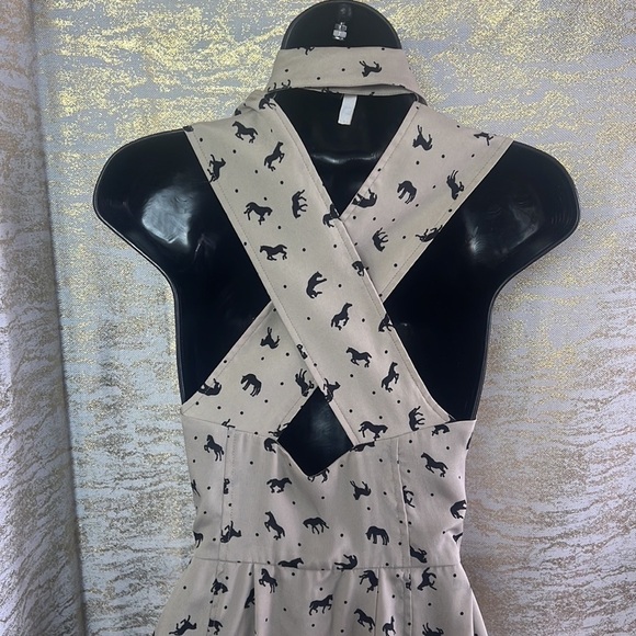 BCBG Generation Cross-Back Sleeveless Collar Dress W Dotted Horse Print Size 8 - Picture 9 of 17